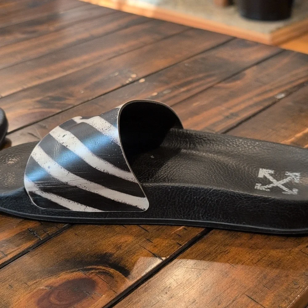 Off-white Spray Stripes Slides 43